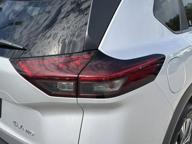 Used 2023 Silver Nissan SV image 9