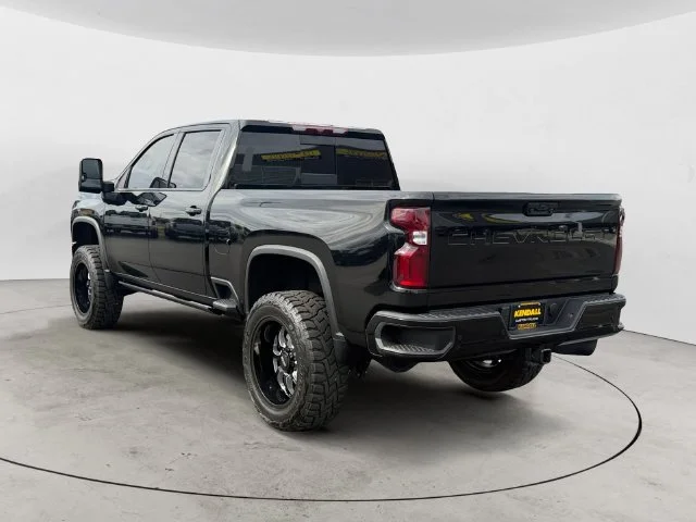 Used 2022 Black Chevrolet High Country image 8
