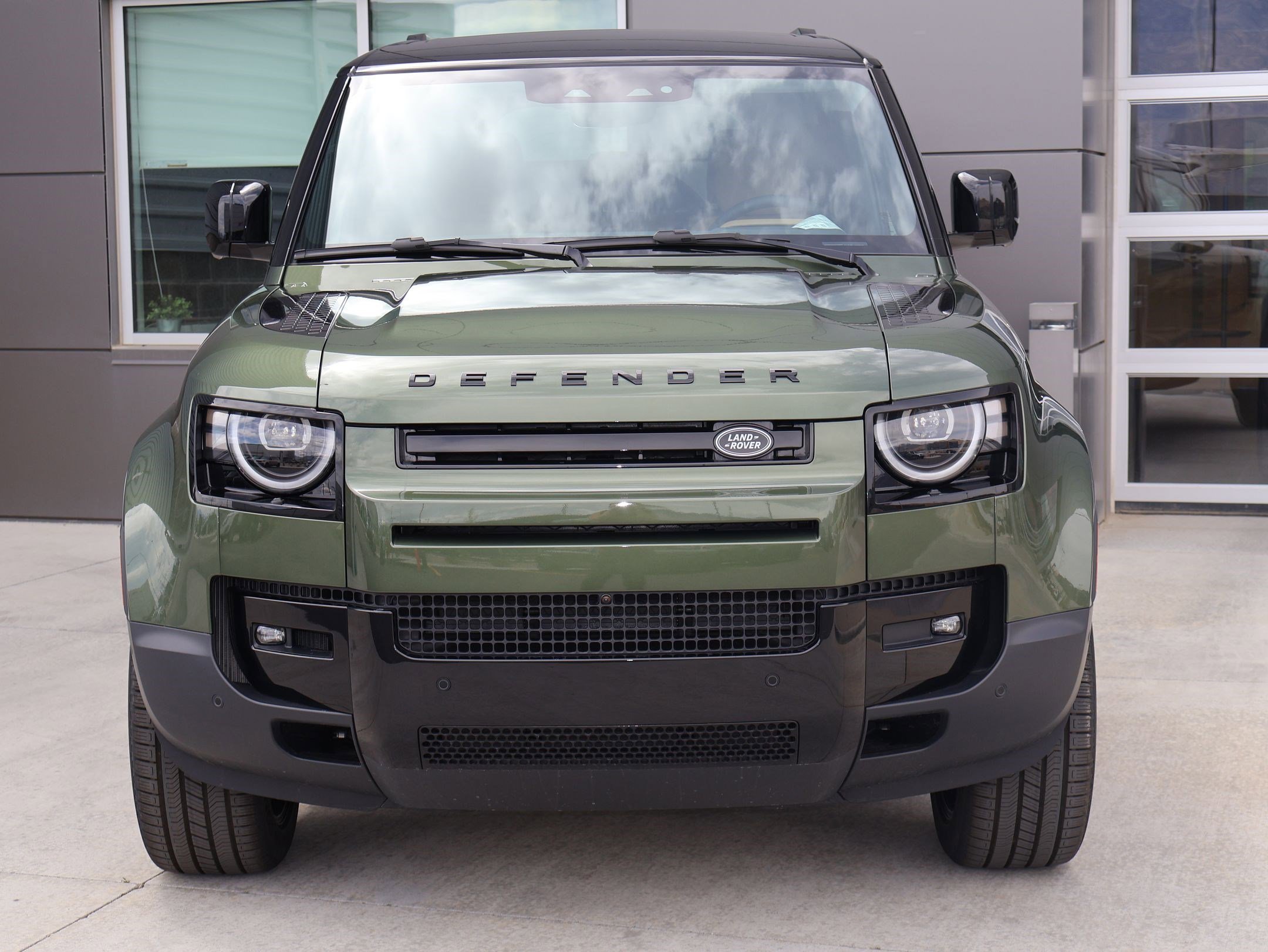 New 2026 Woolstone Green LAND ROVER P300 S image 2