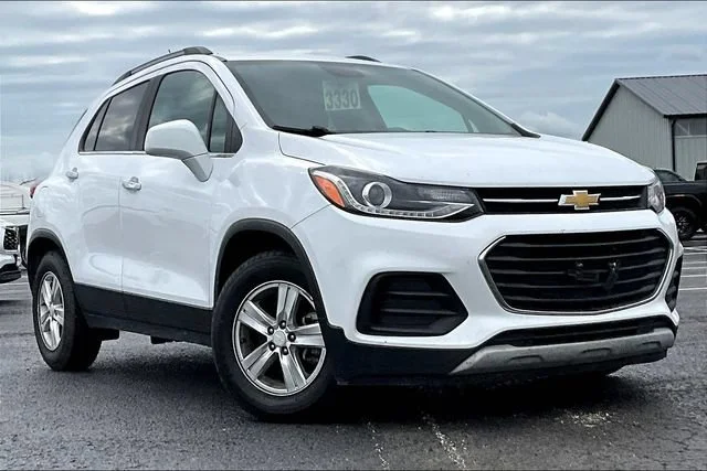 Used 2018 Chevrolet Trax LT with VIN 3GNCJLSB7JL173763 for sale in Council Bluffs, IA