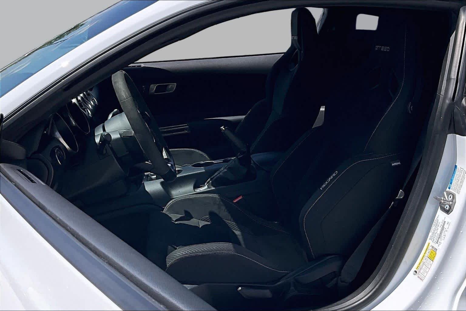 Used 2017 Oxford White Ford Shelby GT350 image 8