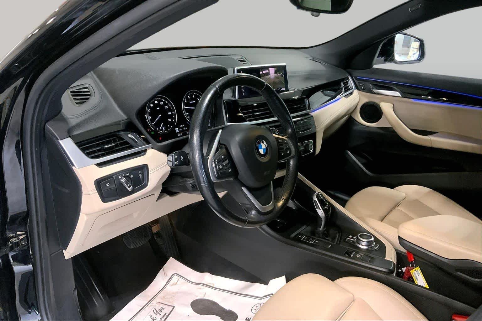 Used 2022 Jet Black BMW sDrive28i image 18