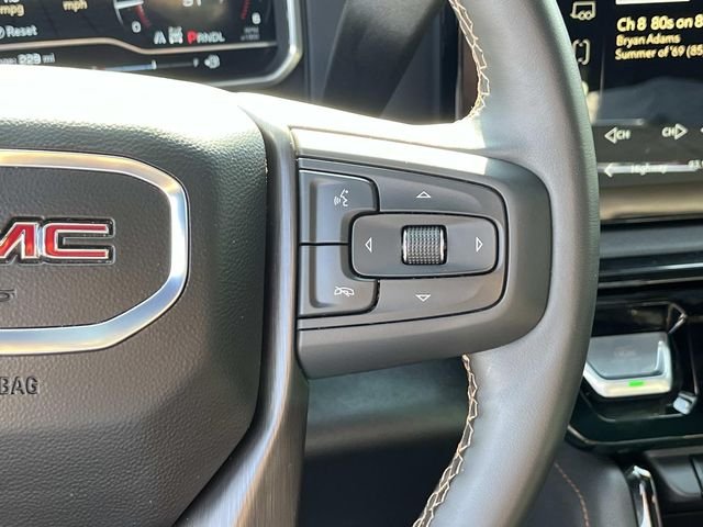 Used 2025 White GMC AT4 image 32