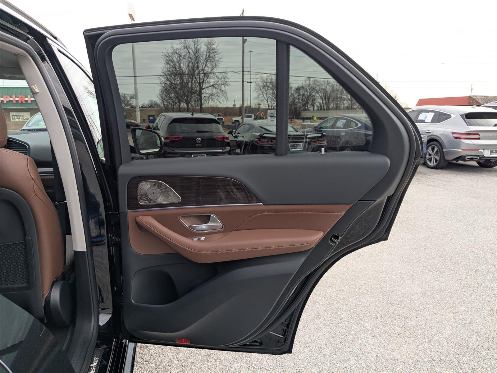 New 2026 Black Mercedes-Benz GLE 450 image 29