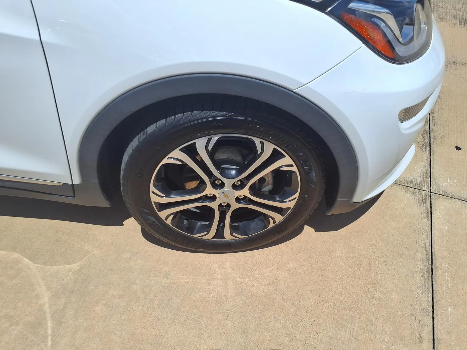 Used 2020 White Chevrolet Premier image 5