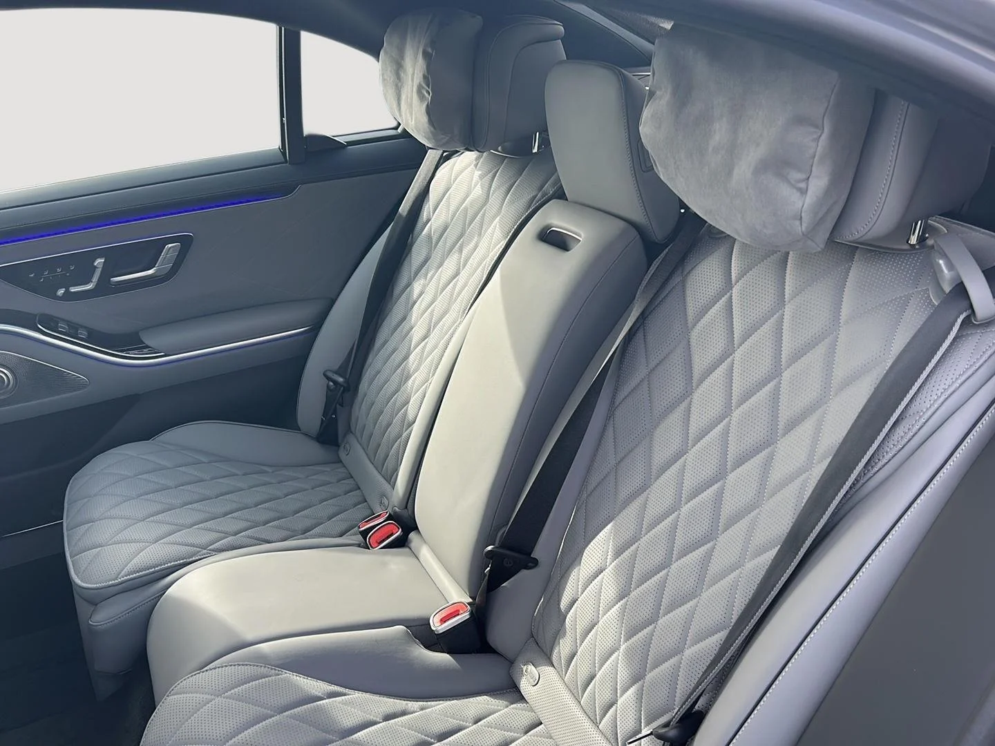 New 2026 Selenite Grey Metallic Mercedes-Benz S 580 image 28