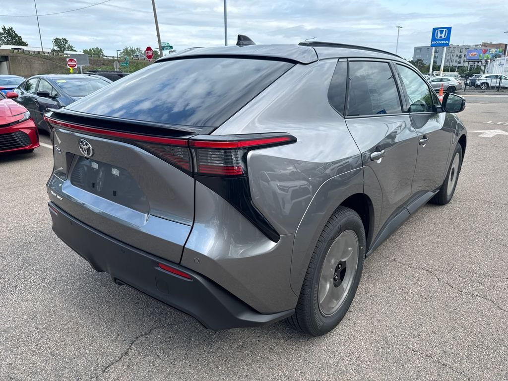 New 2026 Heavy Metal Toyota XLE image 7