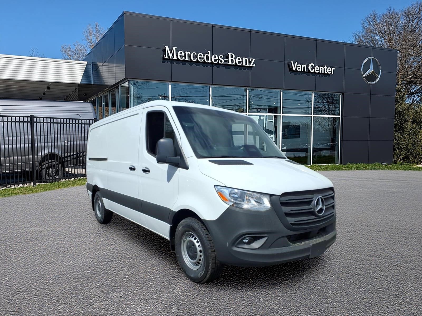 2026 Mercedes-Benz Sprinter 2500 144 WB's photo