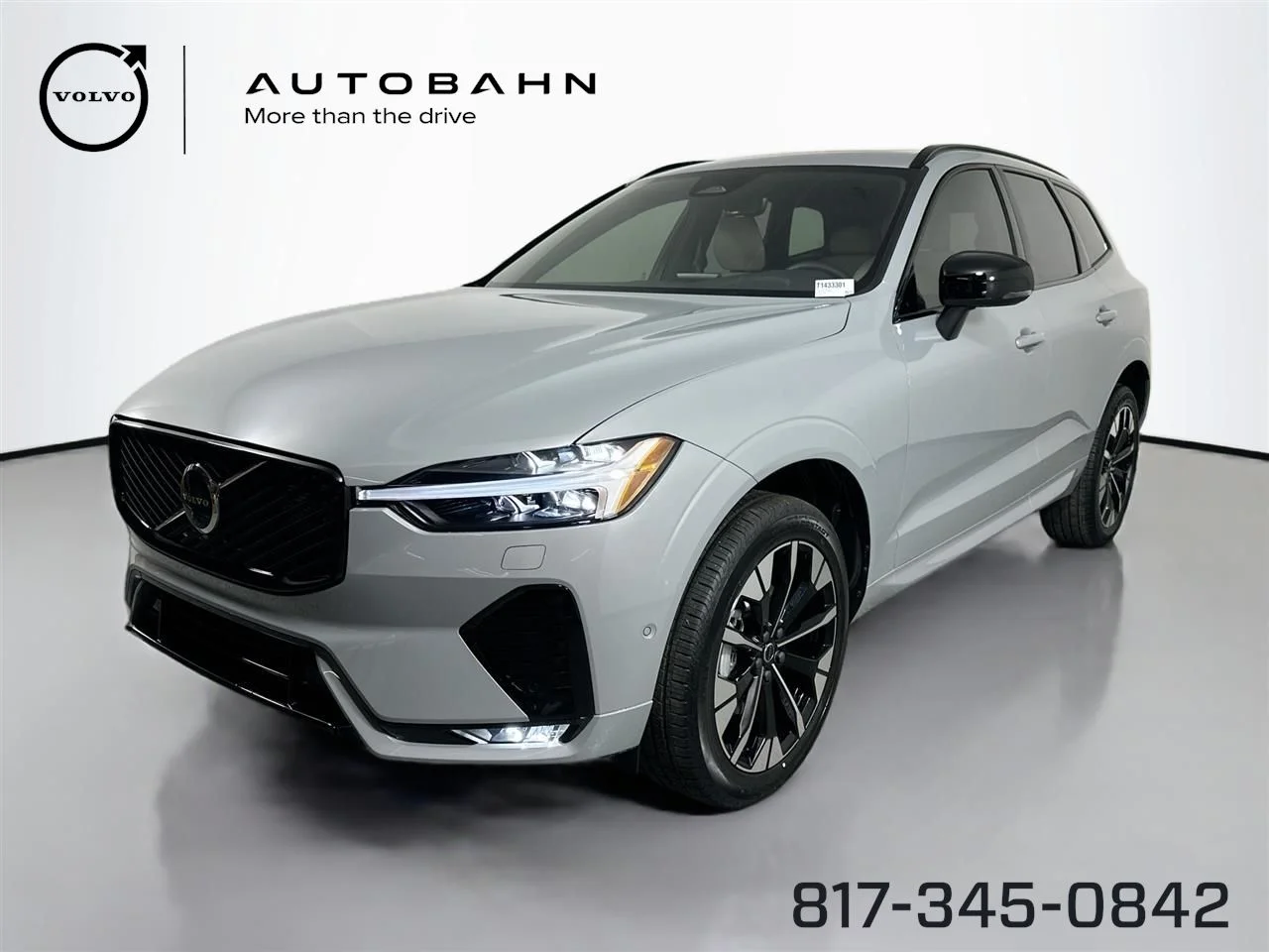 2026 Volvo XC60 B5 Plus Dark AWD's photo