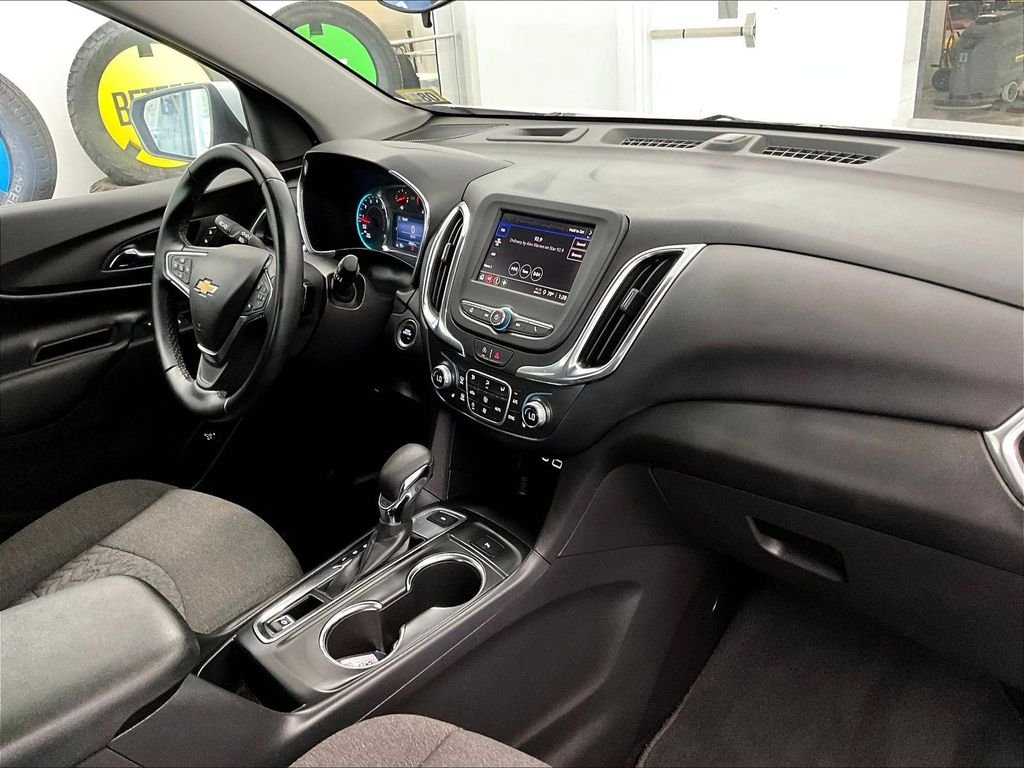 Used 2024 Summit White Chevrolet LT image 14