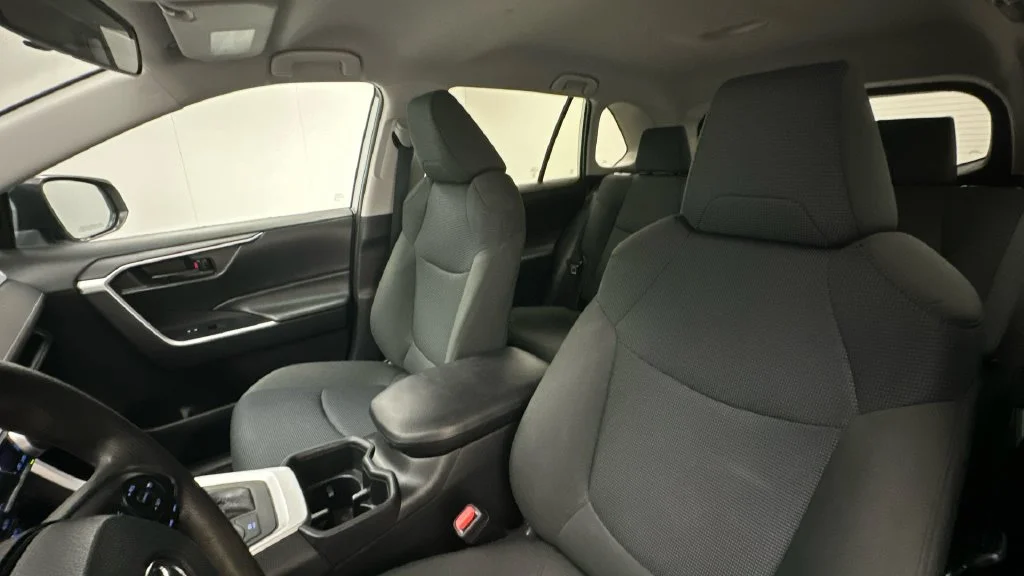 Certified Used 2022 Silver Toyota LE image 9