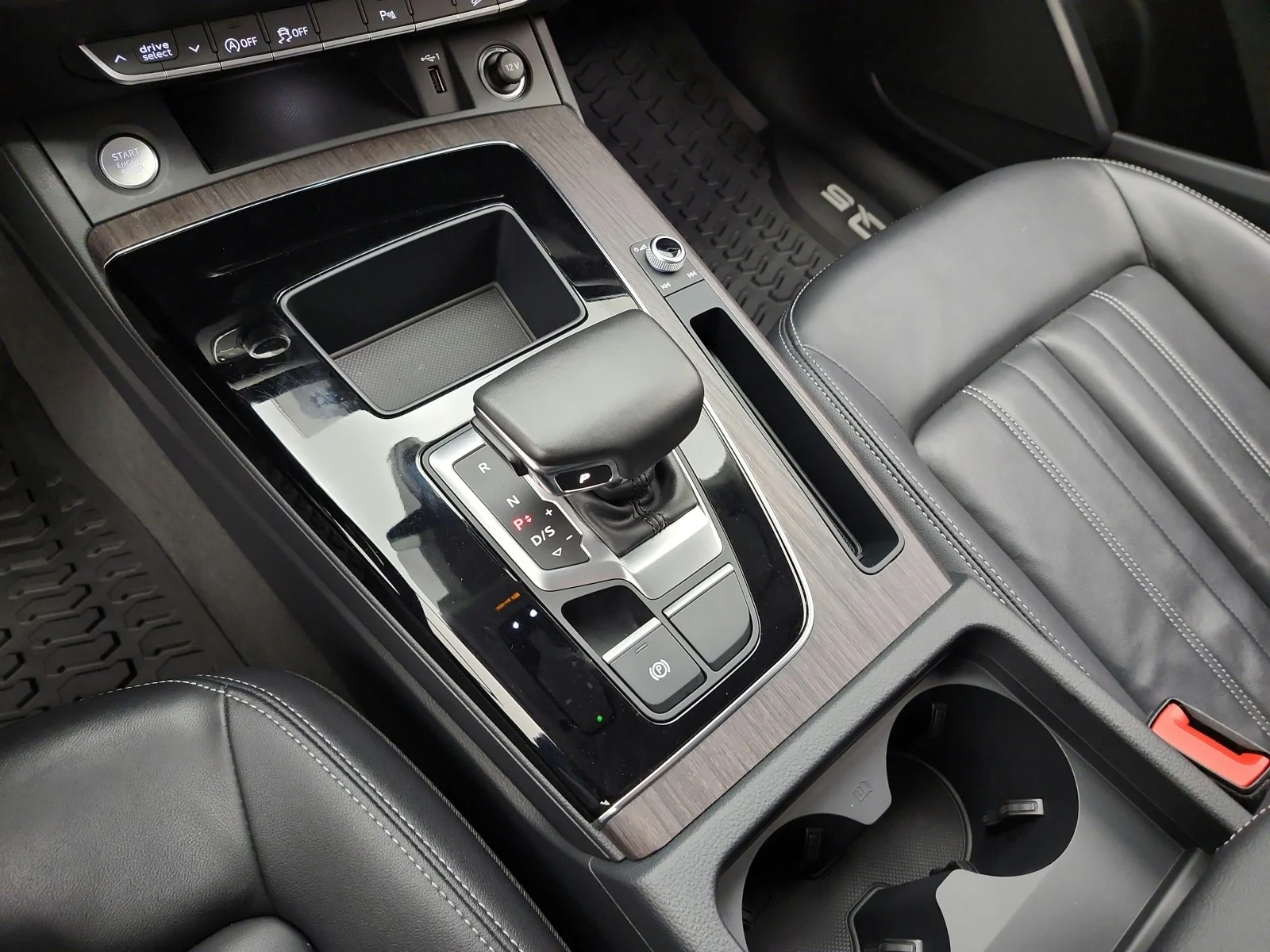 Used 2023 Manhattan Gray Metallic Audi Premium image 12
