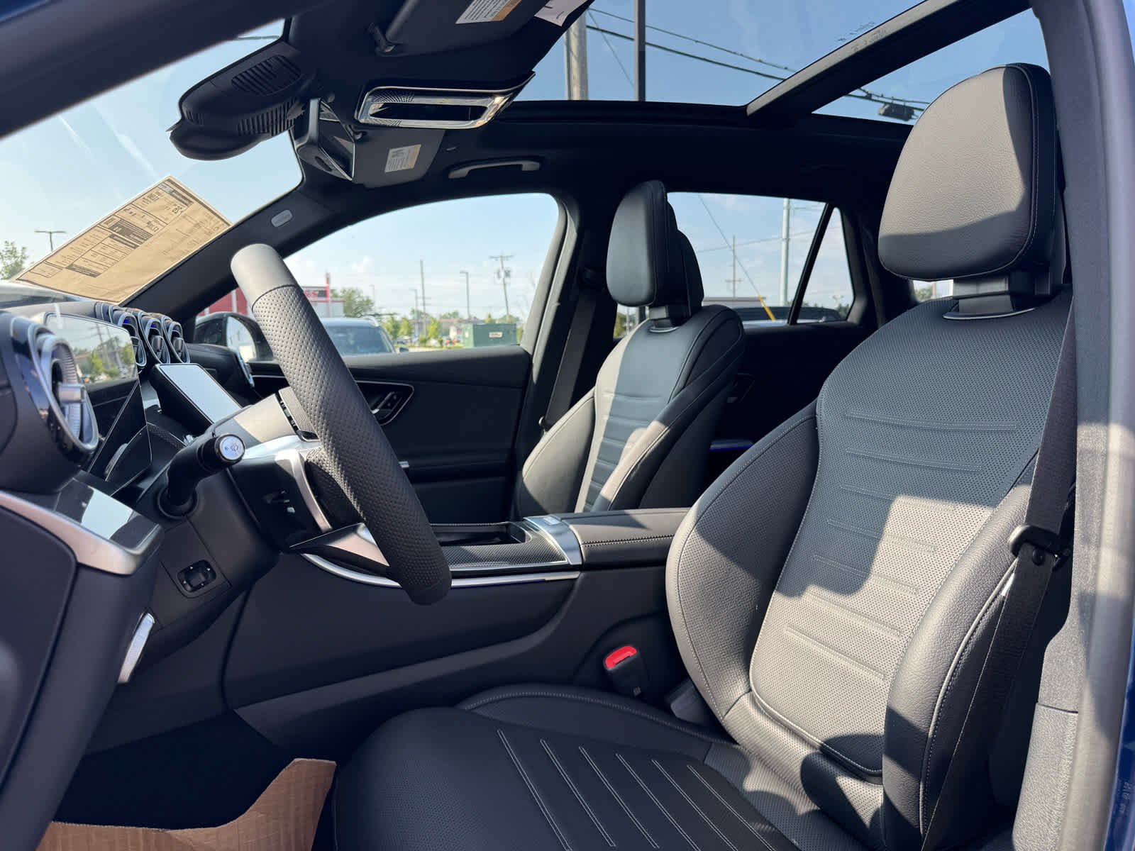 New 2027 Starling Blue Metallic Mercedes-Benz GLC 300 image 13