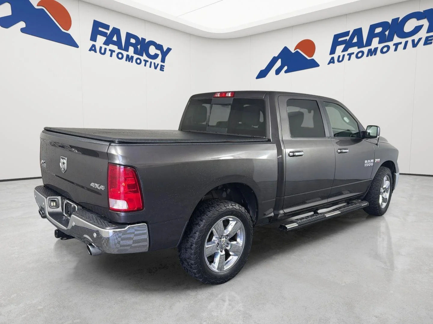 Used 2017 Granite Crystal Metallic Clearcoat Ram Big Horn image 5