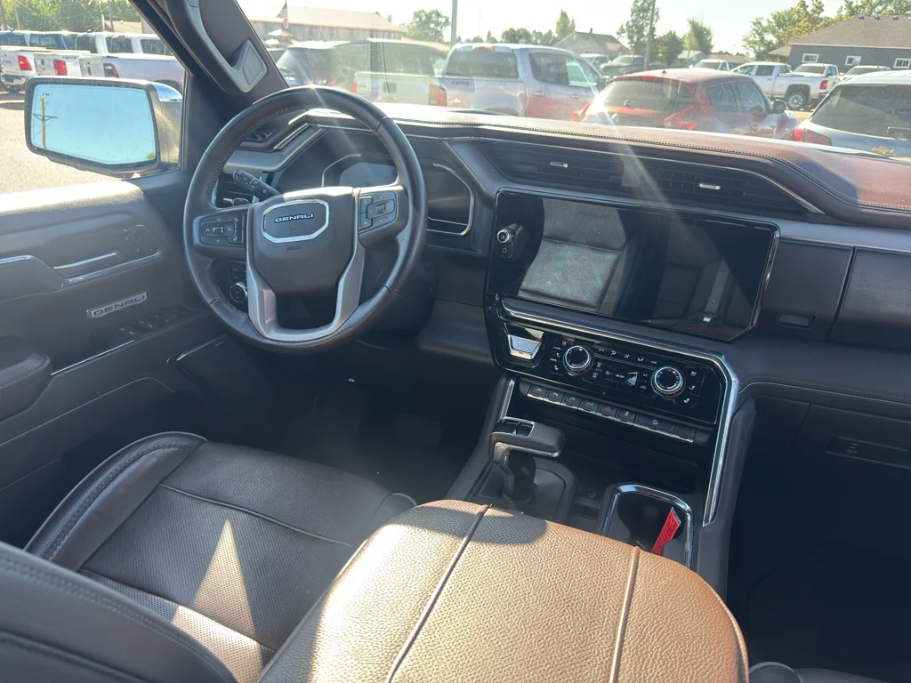 Used 2025 Sterling Metallic GMC Denali image 18