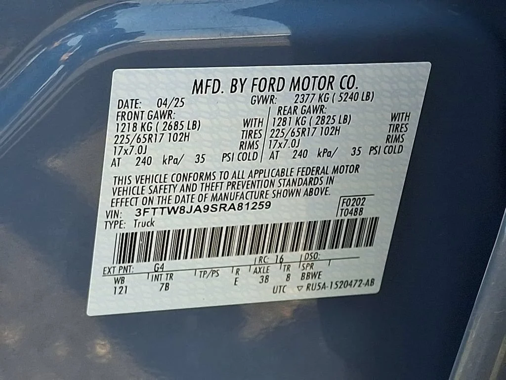 Used 2025 Gray Ford XLT image 28