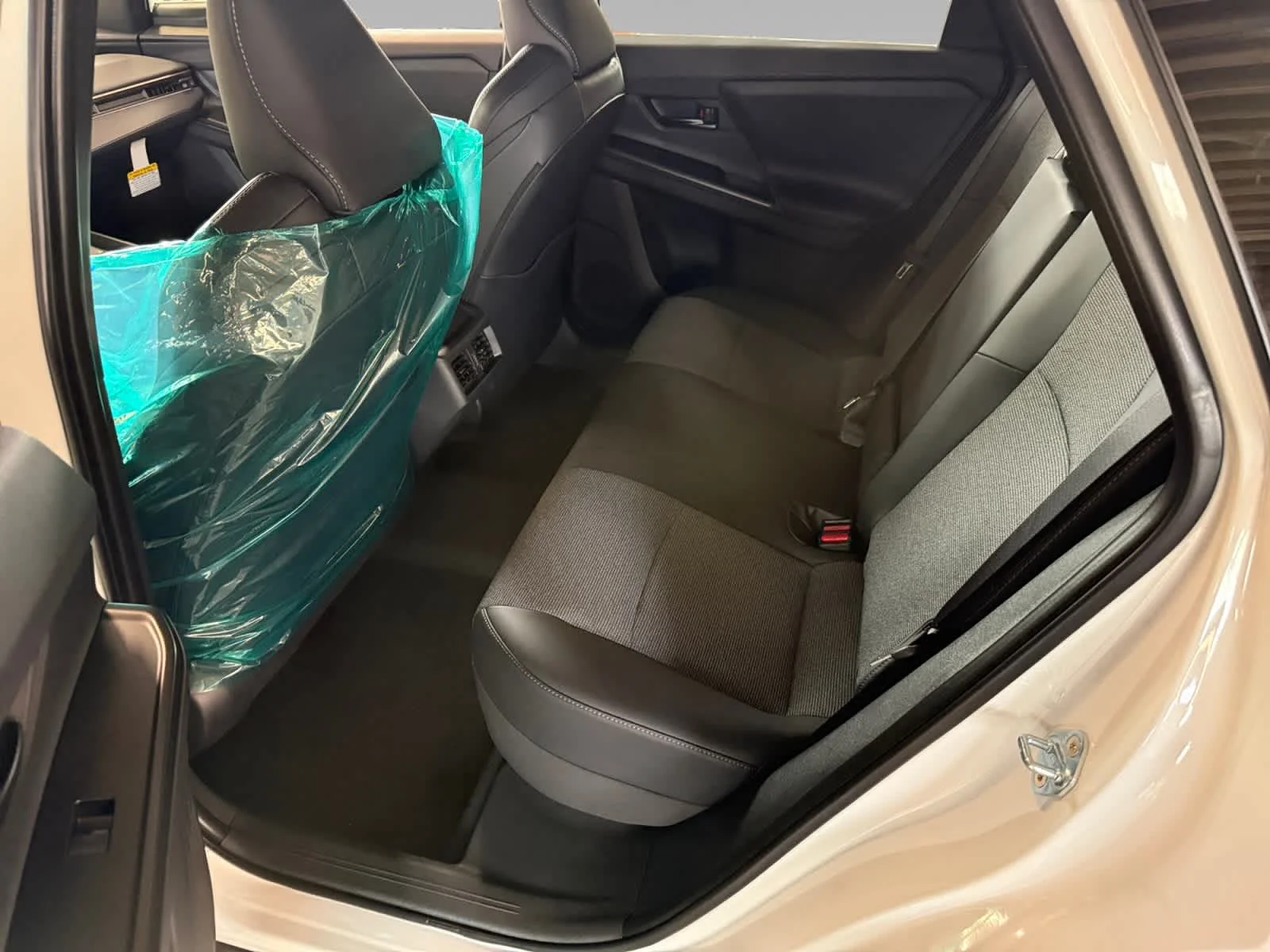 2026 Toyota bZ XLE - Photo 22