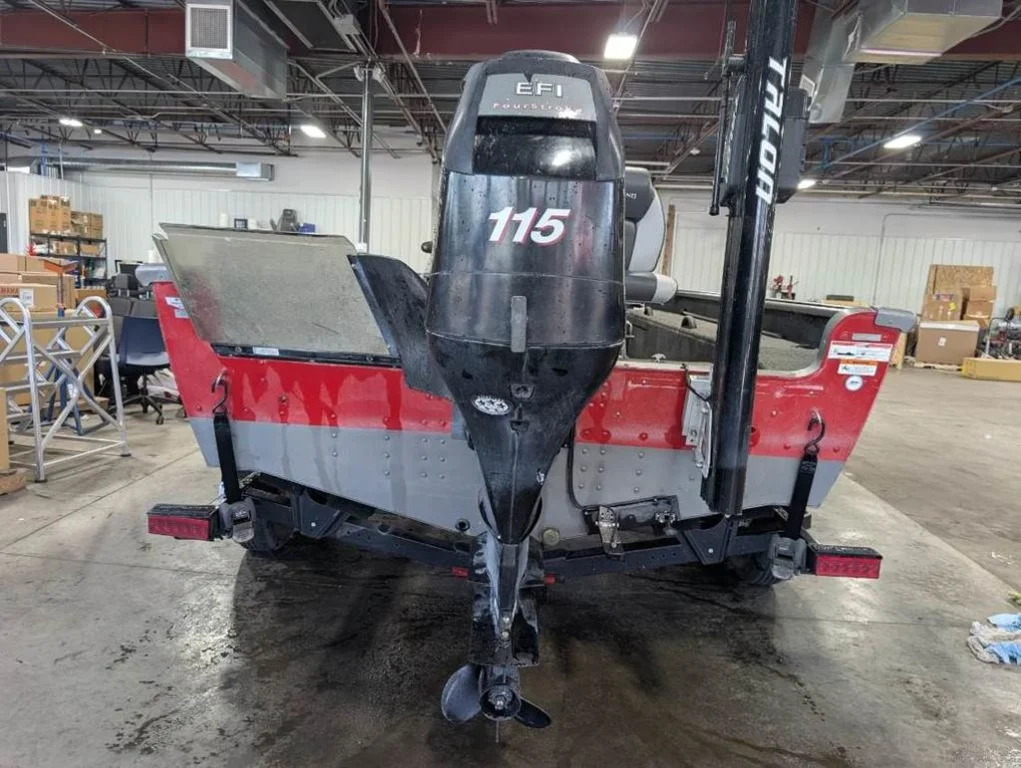 Used 2011 RED Lund  image 13