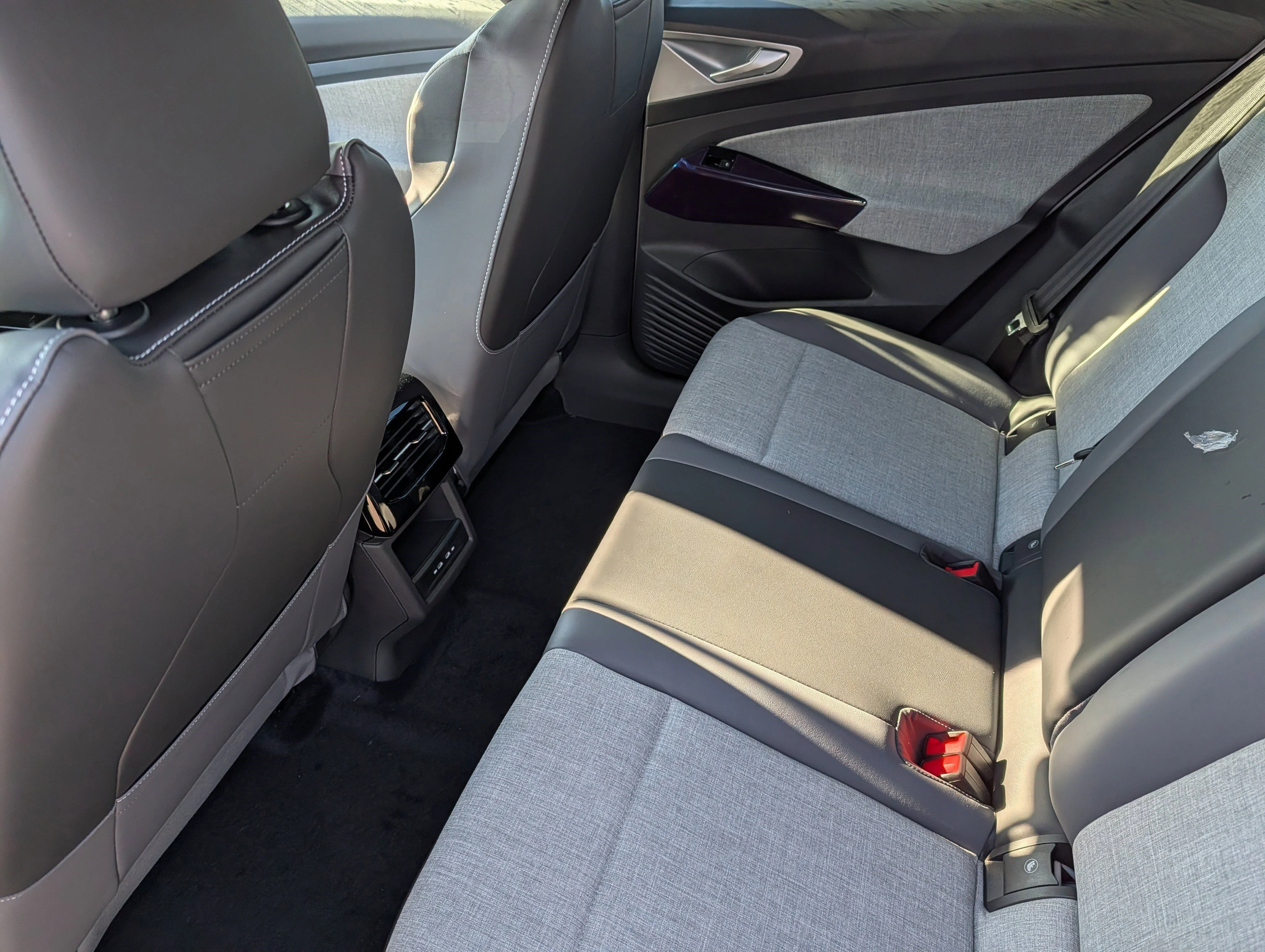 New 2026 Opal White Pearl Volkswagen Pro image 5