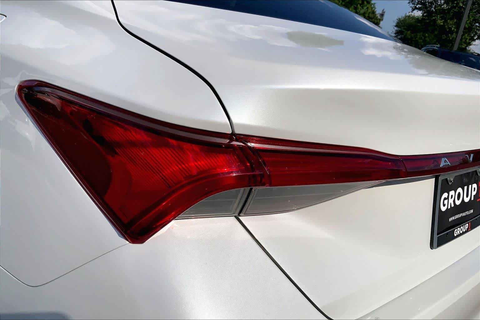 Used 2022 Wind Chill Pearl Toyota Limited image 29