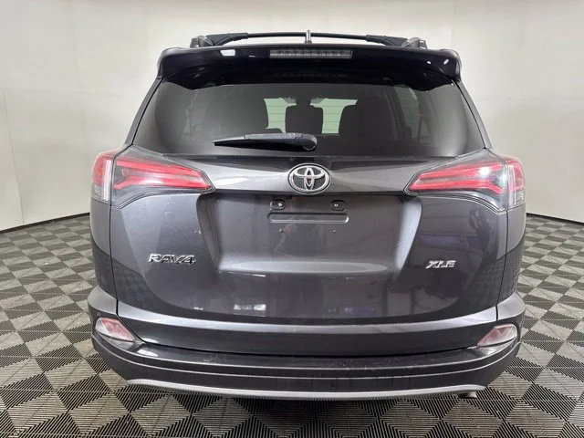 Used 2017 Gray Toyota XLE image 20
