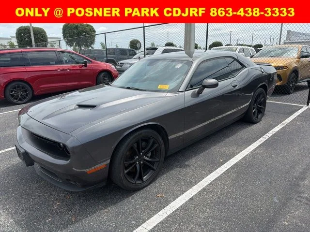 2016 Dodge Challenger SXT Plus's photo