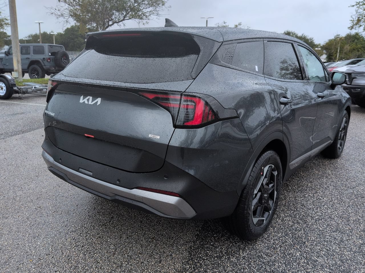New 2027 Gravity Gray Kia S image 5