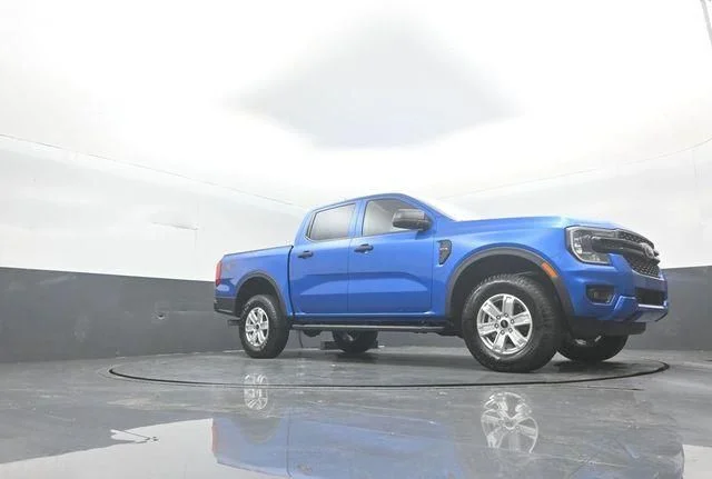 New 2026 Velocity Blue Metallic Ford XL image 32