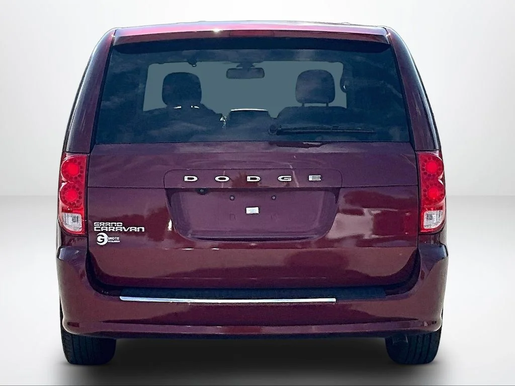 Used 2019 Red Dodge SE image 5