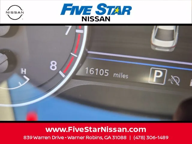 Used 2024 Gray Nissan SR image 27