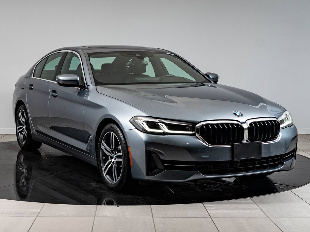 Used 2022 Bluestone Metallic BMW 530i xDrive image 12