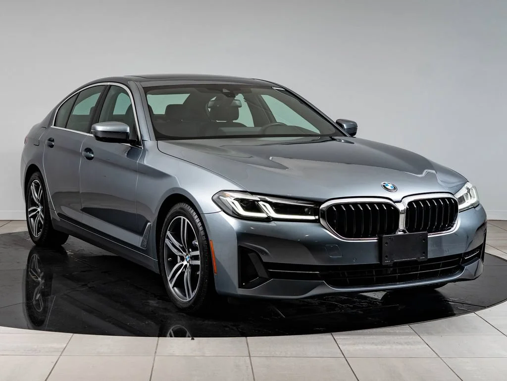 Used 2022 Bluestone Metallic BMW 530i xDrive image 12