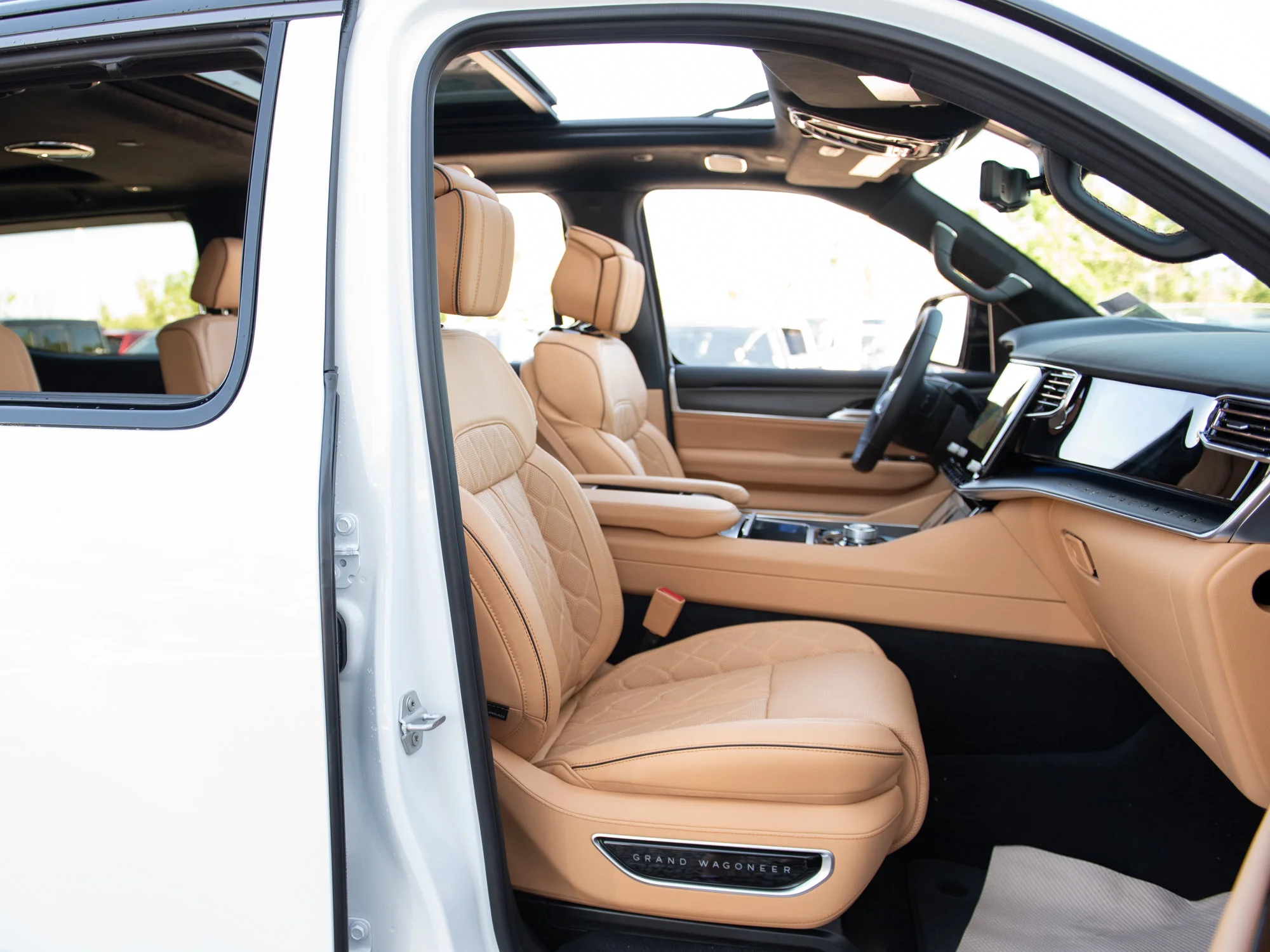 New 2026 White Jeep Summit Reserve* image 31