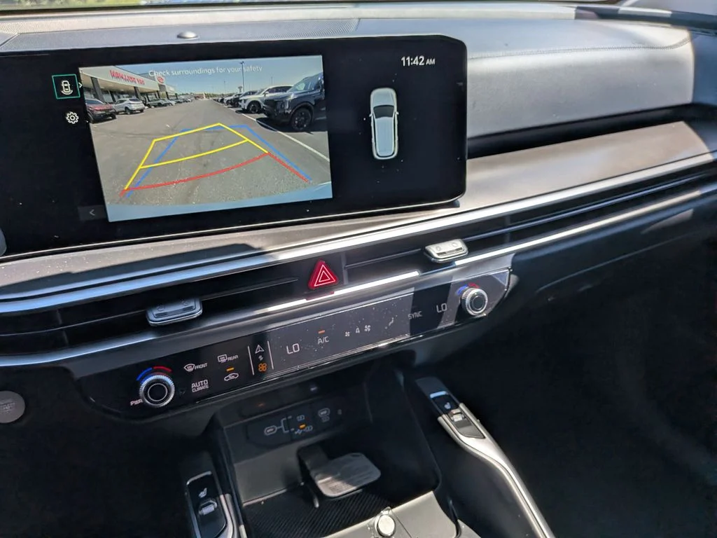 New 2026 White Pearl Kia S image 45