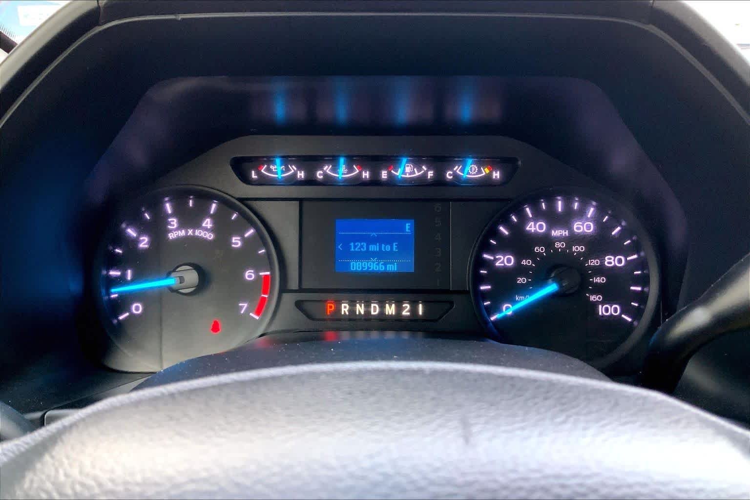 Used 2018 Oxford White Ford F-350 SRW Pickup XL image 22