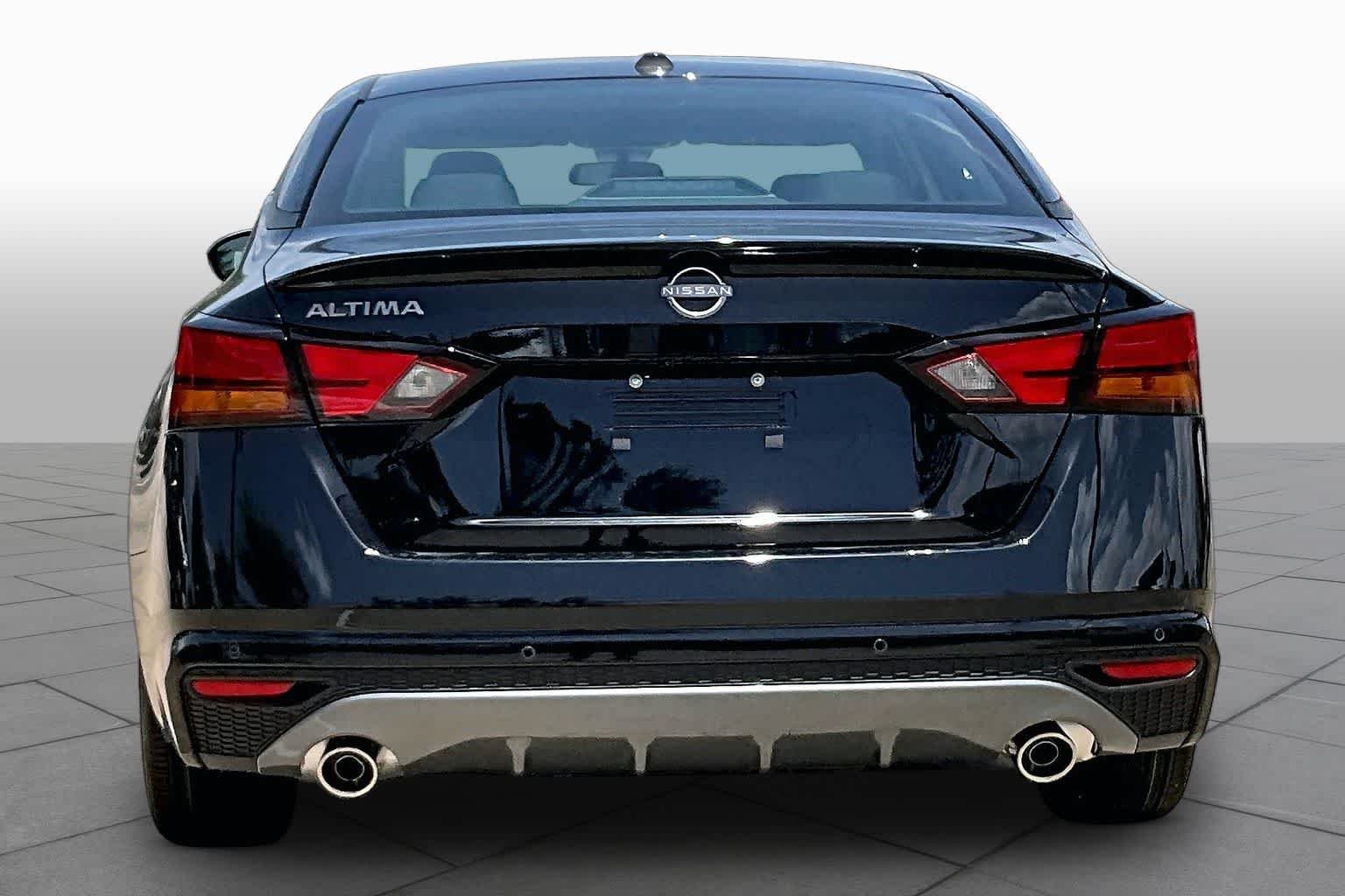 New 2026 Super Black Nissan SV image 4