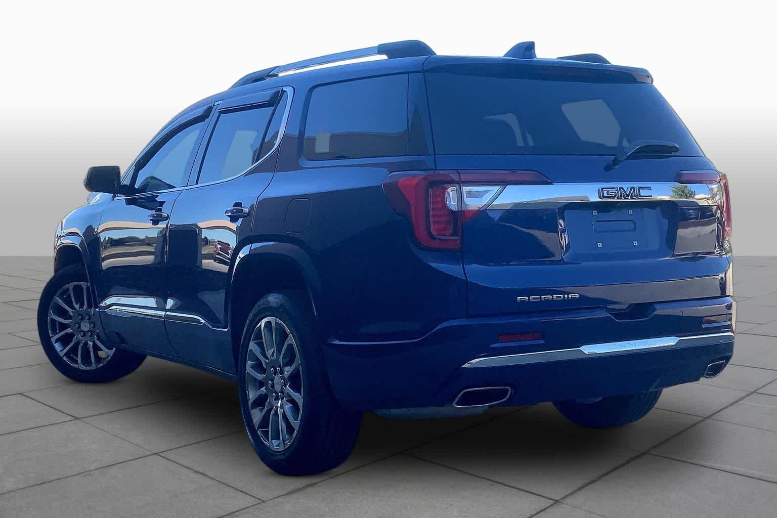 Used 2023 Ultra Blue Metallic GMC Denali image 12