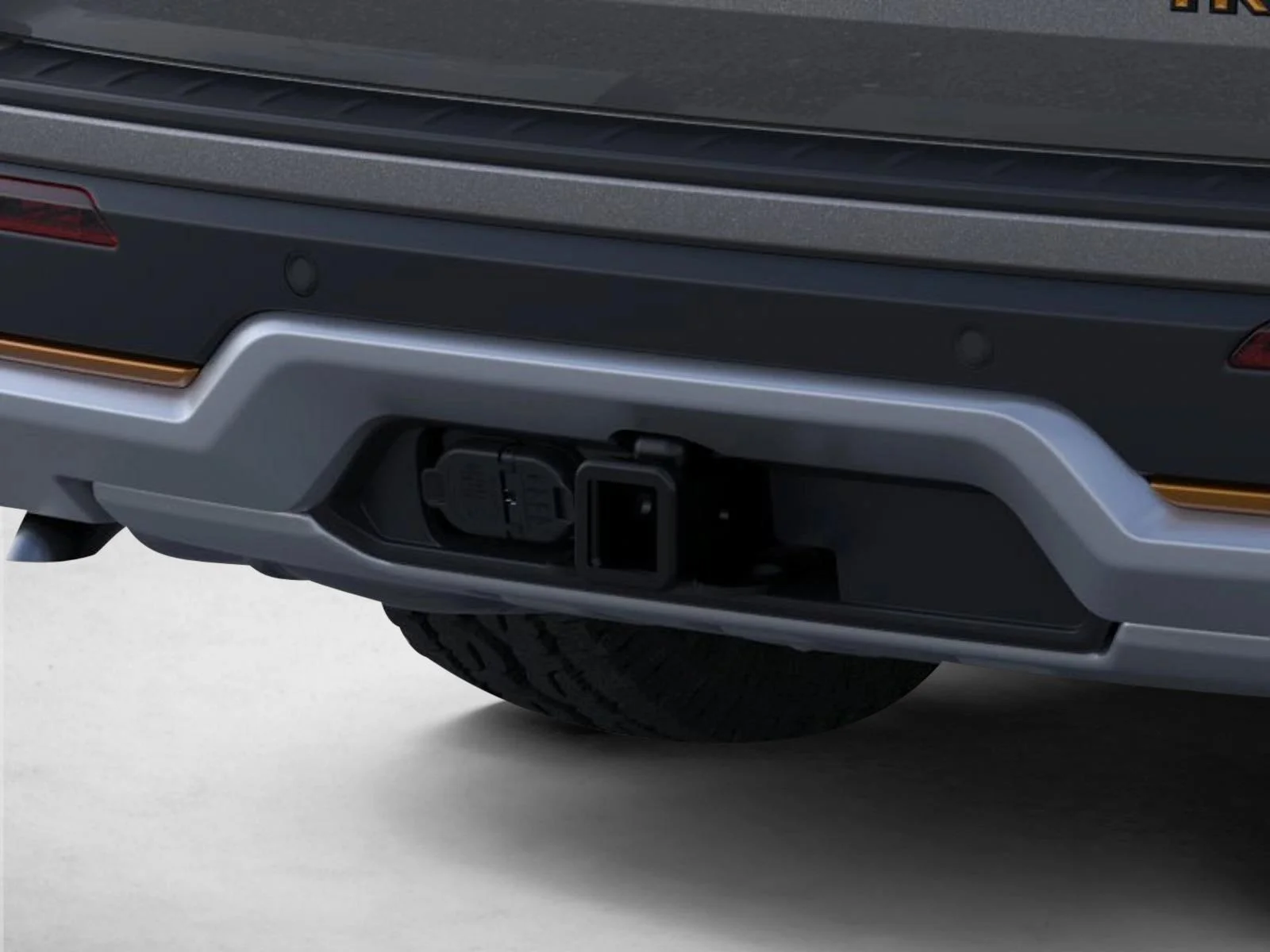 New 2026 Carbonized Gray Metallic Ford Tremor® image 23