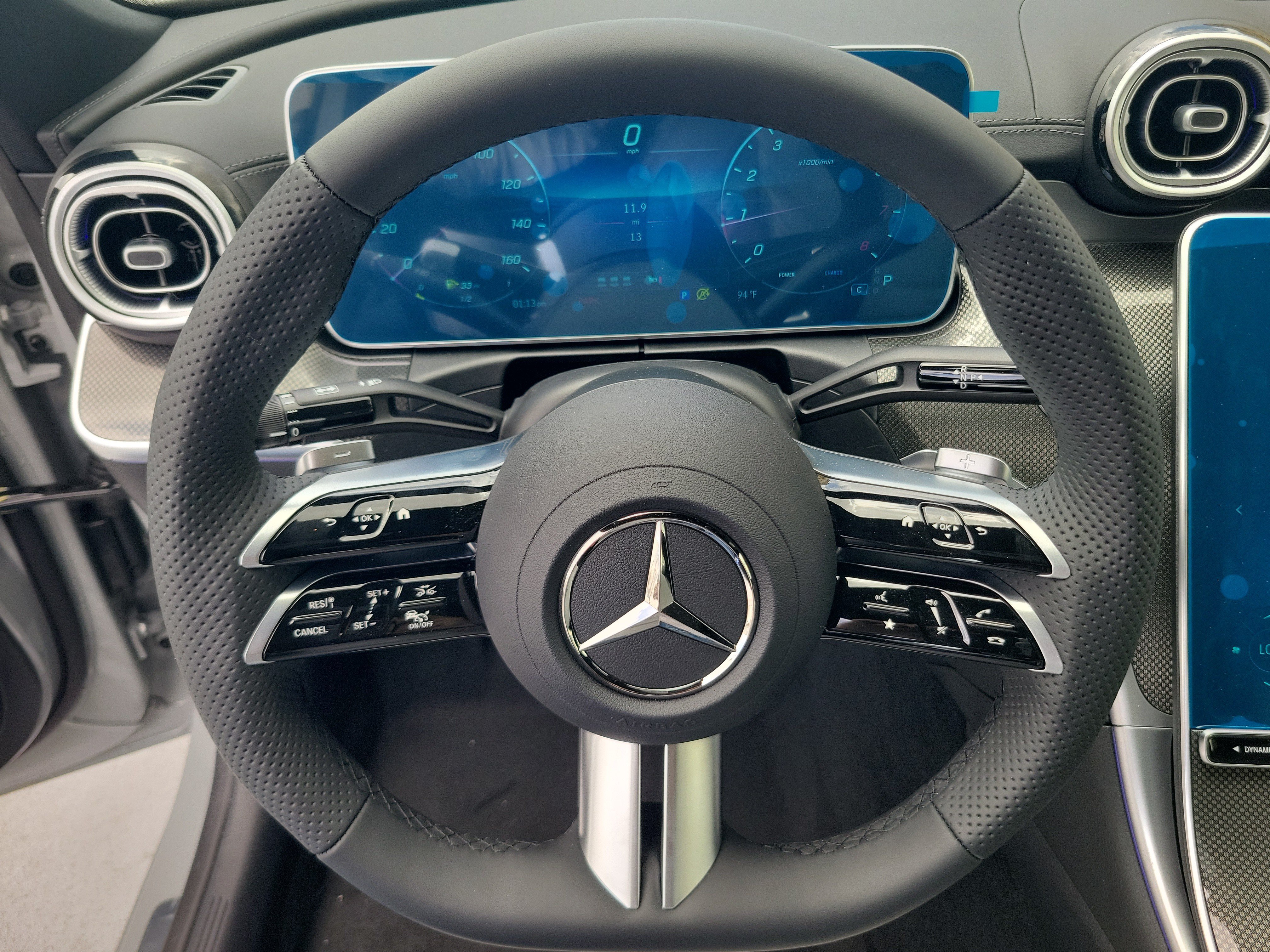 New 2026 MANUFAKTUR Alpine Grey Mercedes-Benz C 300 image 24