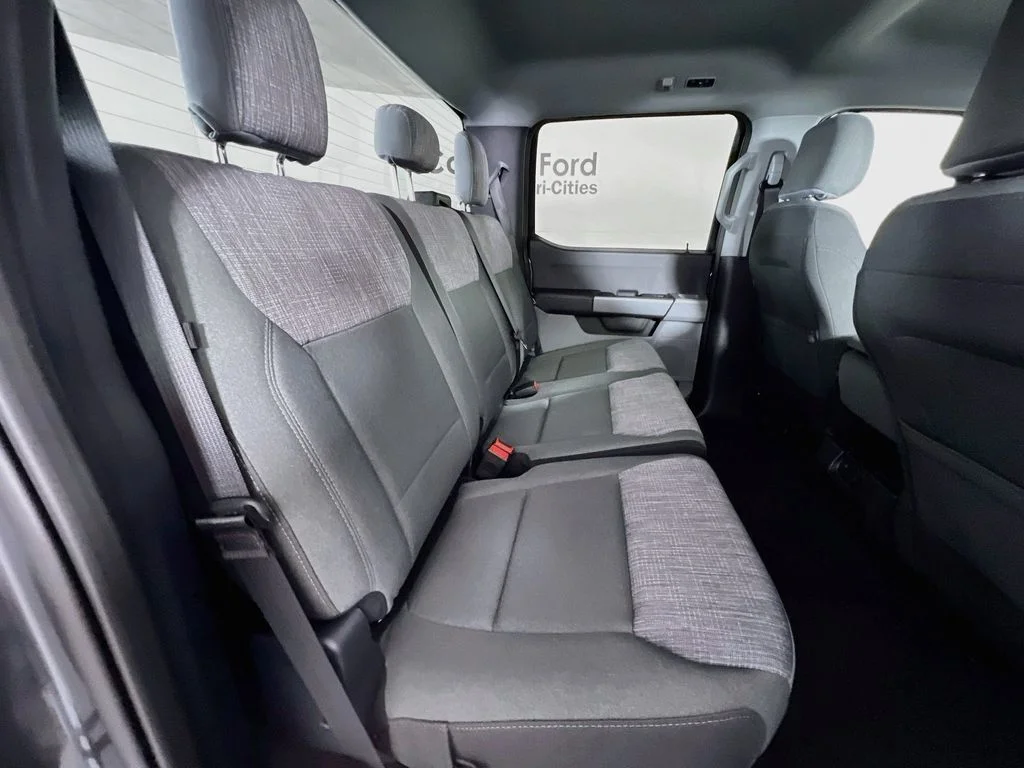 New 2026 Carbonized Gray Metallic Ford XLT image 16