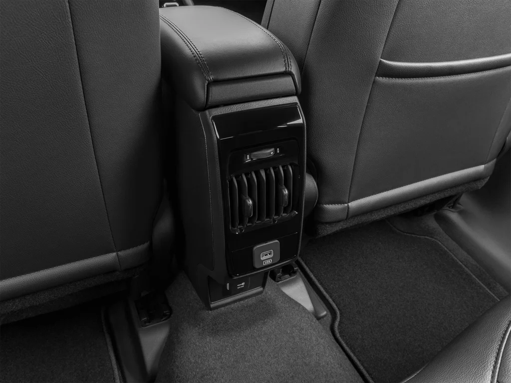Used 2025 White Jeep Trailhawk image 25
