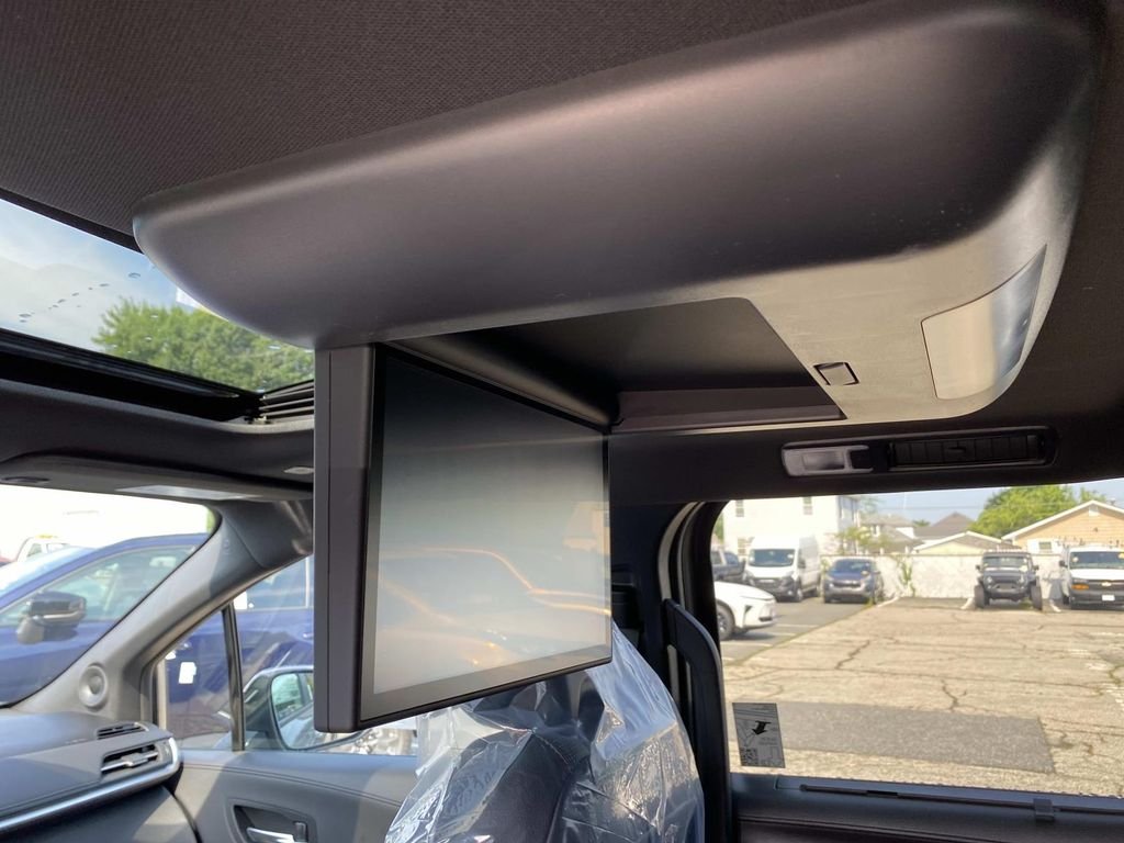 New 2026 Gray Toyota Platinum image 9