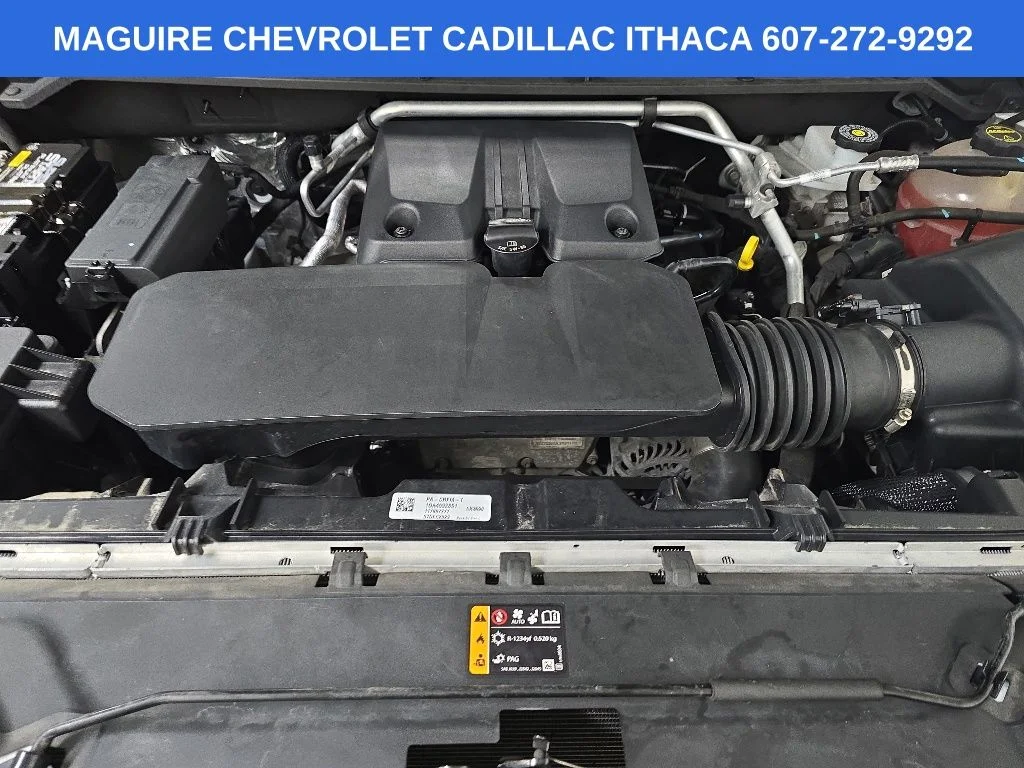 Used 2023 White GMC Elevation image 12