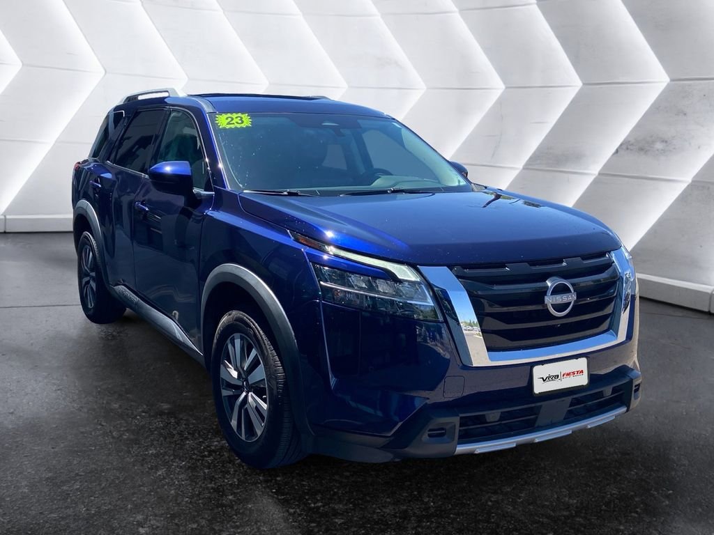 2023 Nissan Pathfinder SL