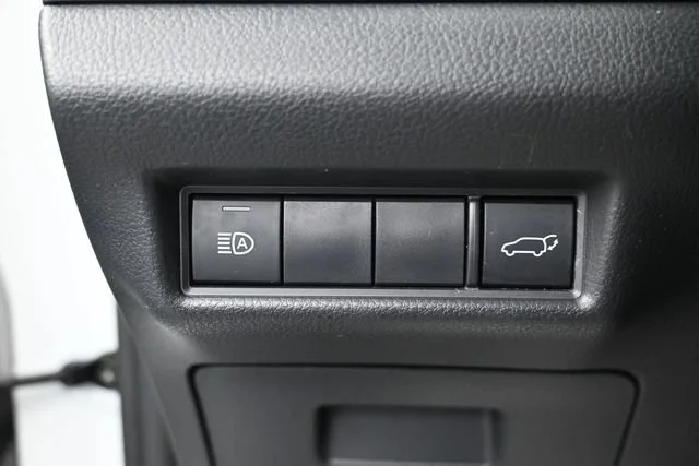 Used 2024 Wind Chill Pearl Toyota XLE image 13