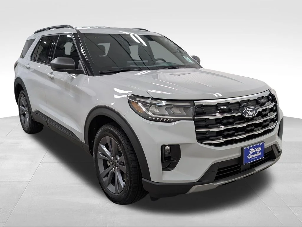 New 2027 Avalanche Gray Ford Active image 18