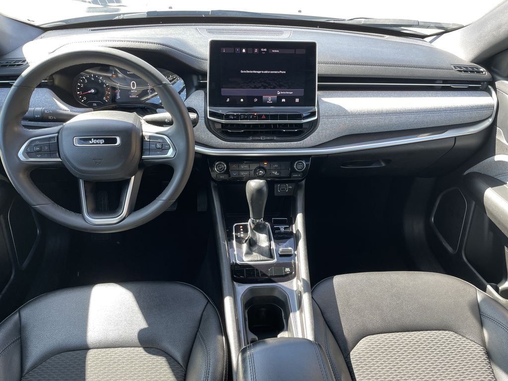 Used 2024 White Jeep Latitude image 15