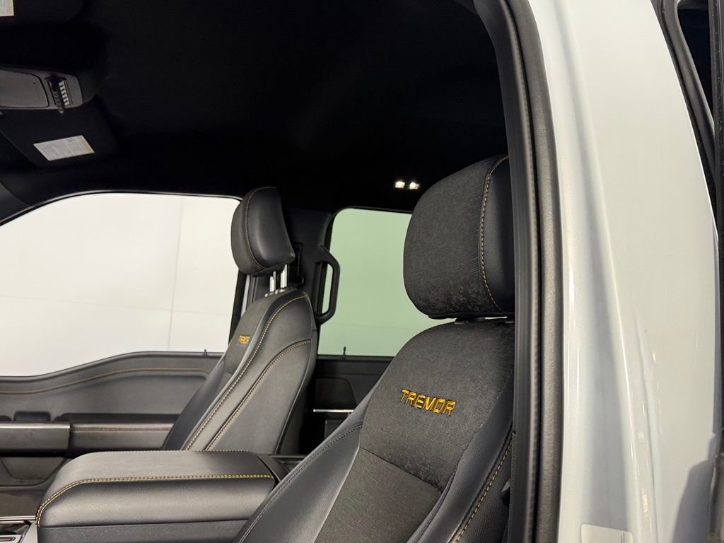 Used 2025 Space White Metallic Ford Tremor image 22