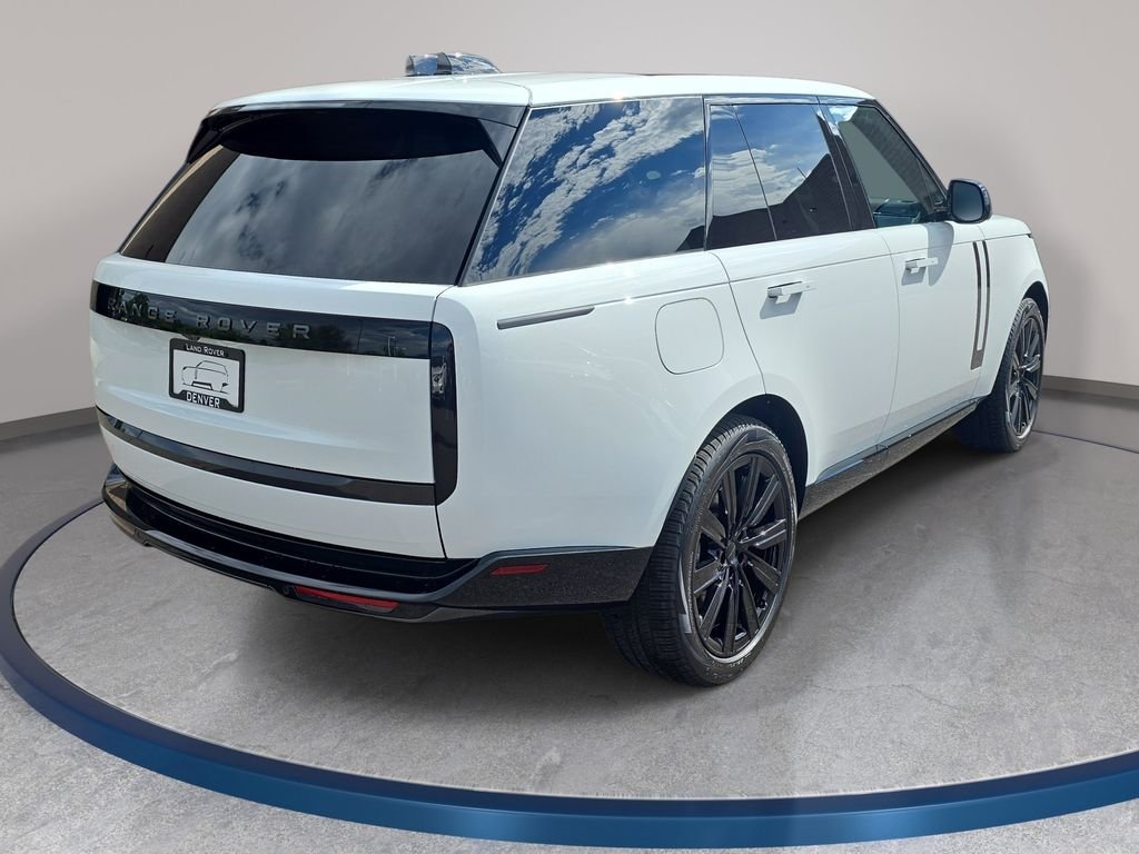 New 2026 Fuji White Land Rover SE image 5
