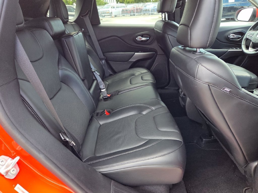 2021 Jeep Cherokee Latitude Lux - Photo 16